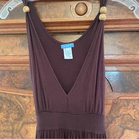 U-Knit Brown Stretchy Sleeveless V-neck Dress with Tie Waist - Picture 4 of 9